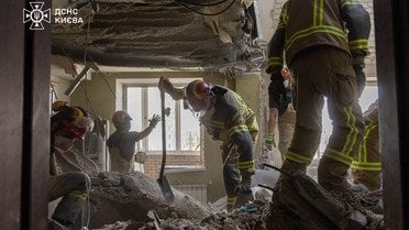 Завершеня робіт на місці удару по Києву 2 липня_8 / © ДСНС