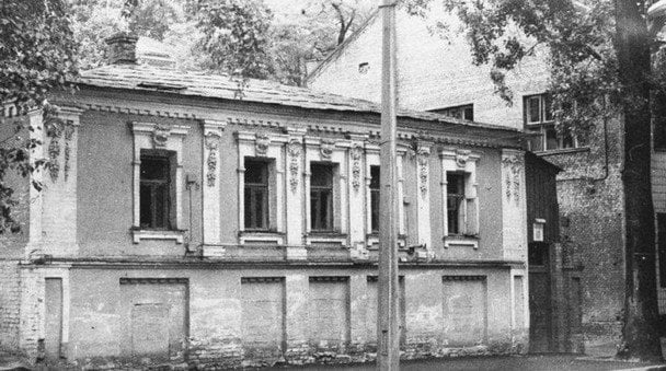 Фото: бордель в Киеве на улице Ямской, автор неизвестен