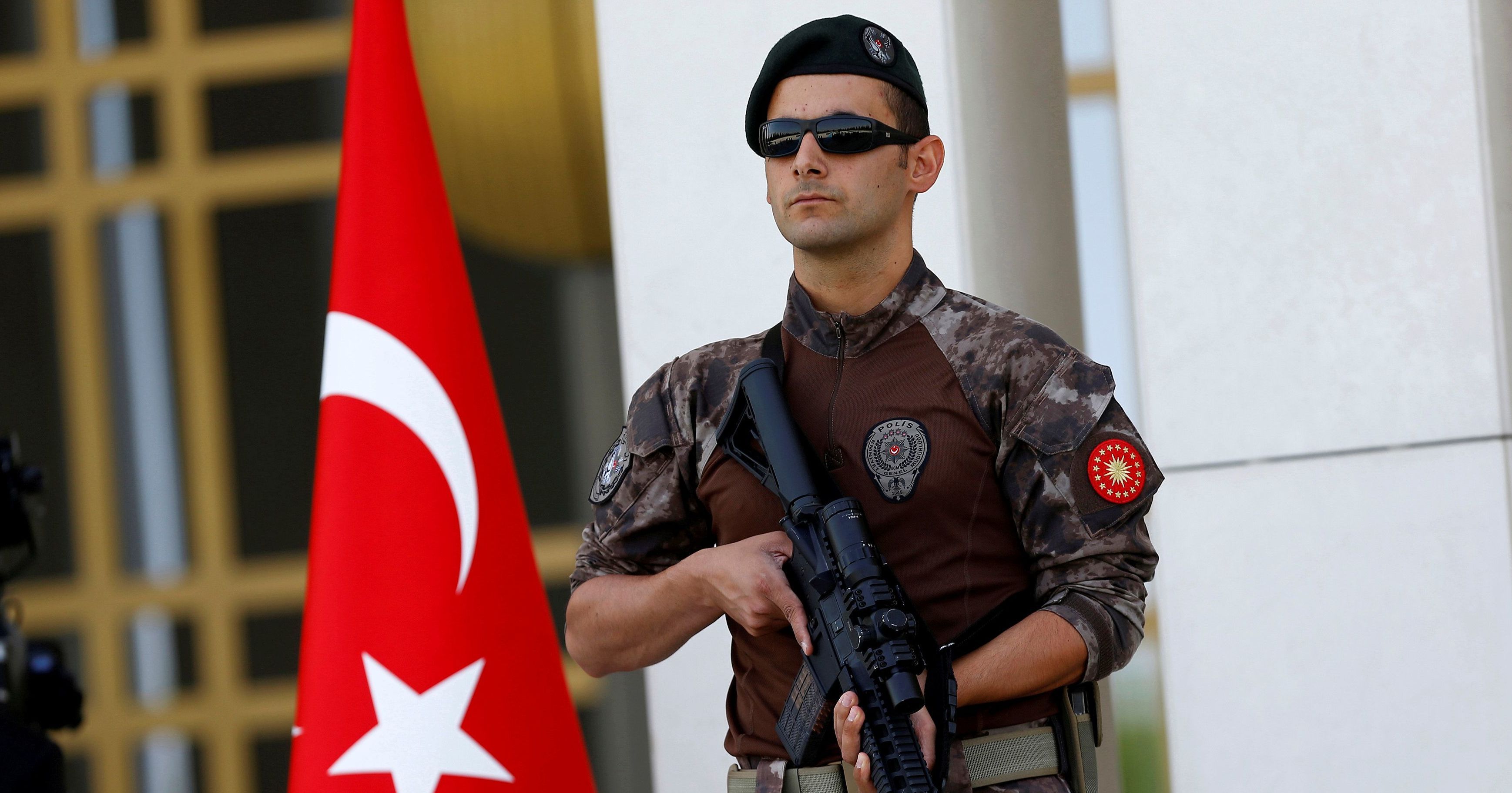 У Туреччині розстріляли посольство США