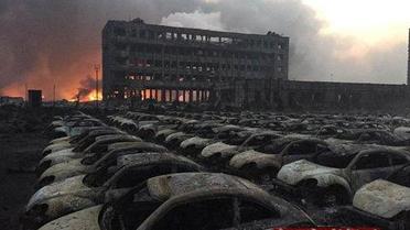 Вогонь знищив близько тисячі нових машин Renault. / © twitter.com/shanghaiist