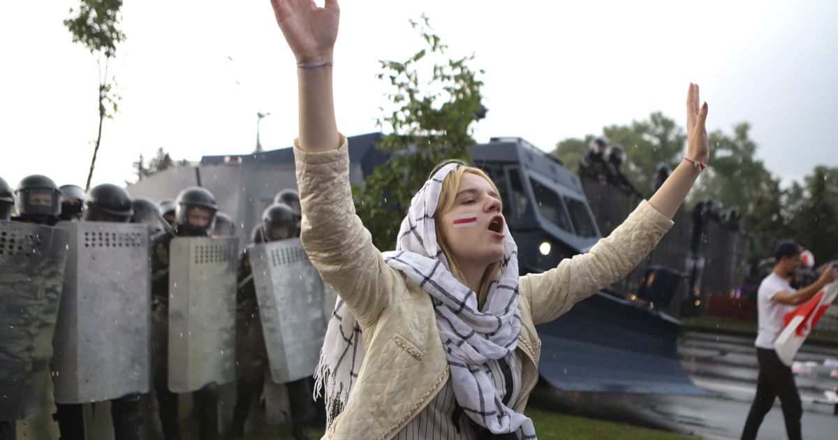 Понад 200 діб арешту: у Білорусі розповіли, як суди покарали затриманих у День знань студентів