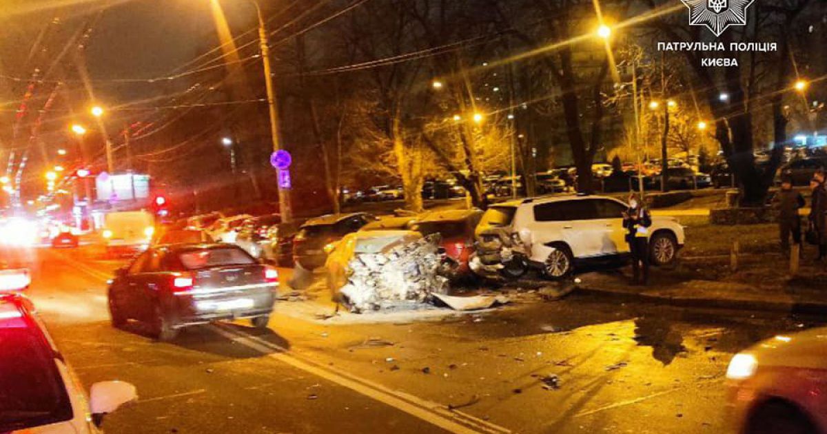 ДТП у Києві 10 автівок_1 / © Facebook / Патрульна поліція Києва