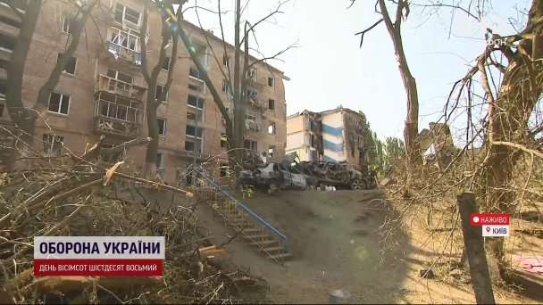 Окупанти вдарили ракетою по житловому будинку в Києві