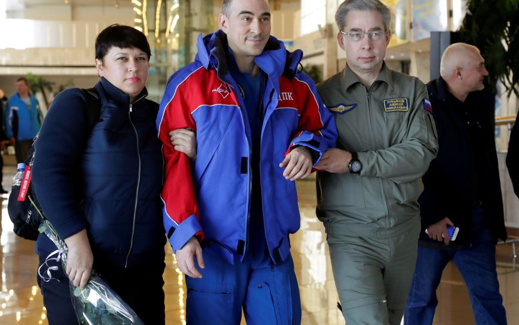 Команда складалася з російського космонавта Анатолія Іванишина, астронавта зі США Кейт Рубінс та їхнього японського колеги Такуї Оніші. / © Reuters