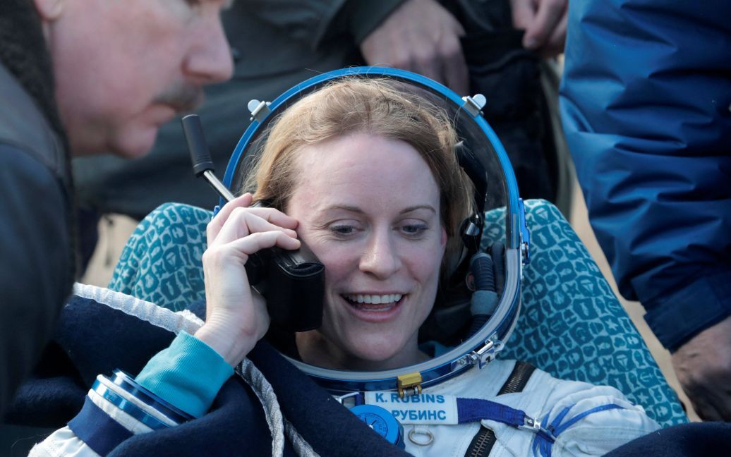 Команда складалася з російського космонавта Анатолія Іванишина, астронавта зі США Кейт Рубінс та їхнього японського колеги Такуї Оніші. / © Reuters