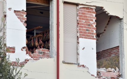 Нові подробиці потужного землетрусу в Італії: десятки поранених, тисячі ночували просто неба