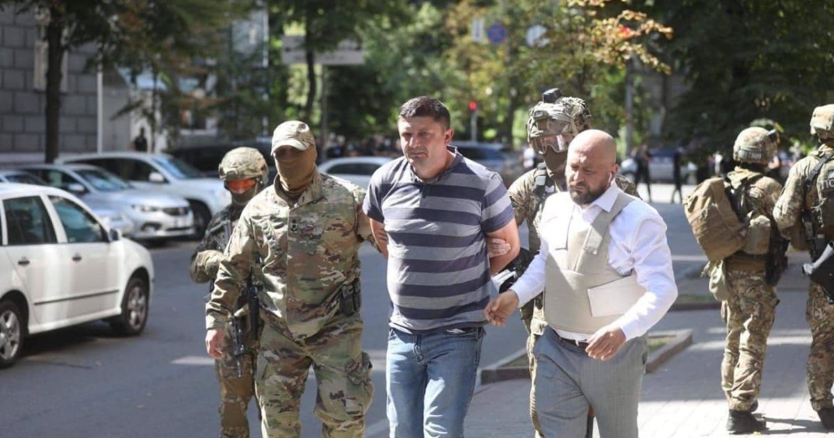 Ветерану АТО, который угрожал взорвать гранату в Кабмине, 6 августа изберут меру пресечения