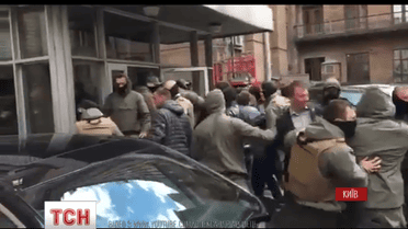 На Хрещатику підприємці протестують проти заборони торгувати в кіосках спиртним