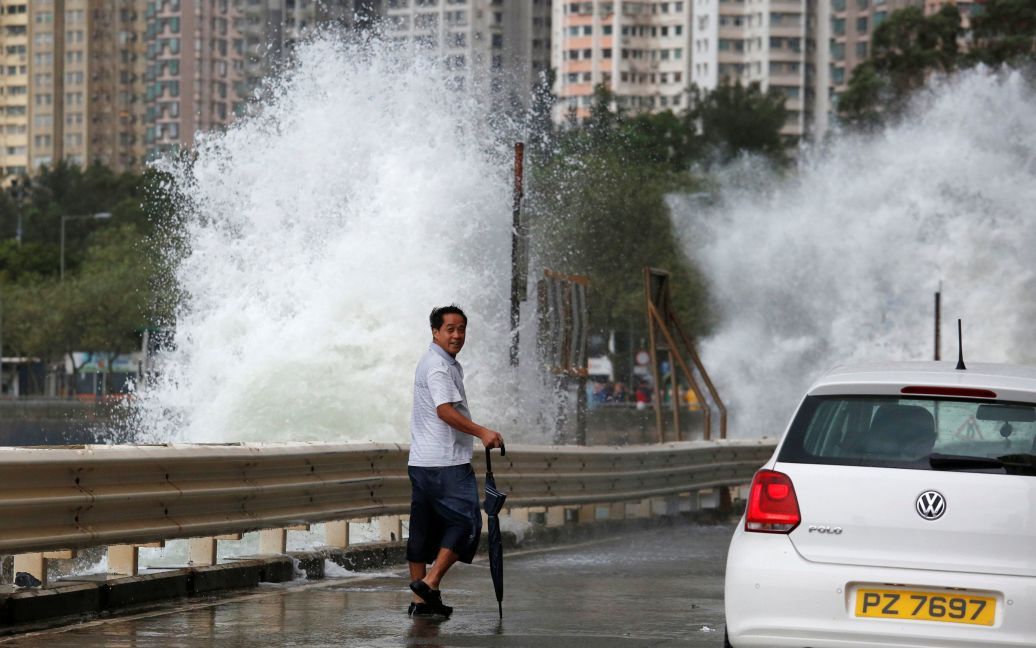 Тайфун насувається на Гонконг / © Reuters