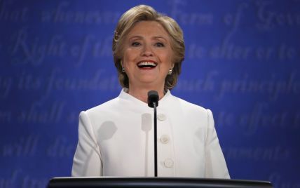Клинтон уже заказала фейерверк в честь победы на выборах - New York Post