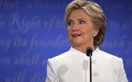 Штаб Клинтон в Нью-Йорке эвакуировали из-за найденного подозрительного белого вещества
