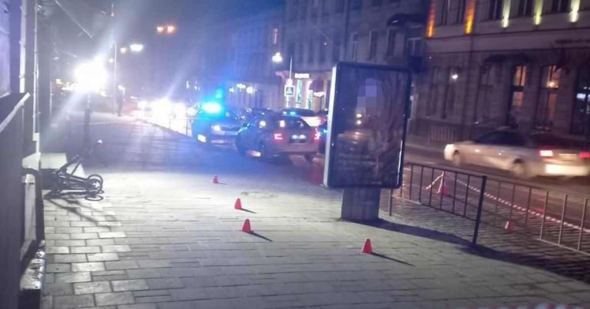 У Львові чоловік розстріляв перехожого біля кафе та вчинив самогубство: деталі трагедії