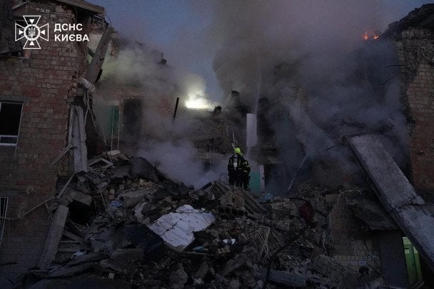 "Все пылает, машины не узнать": видевшие свидетели ночного удара по Киеву