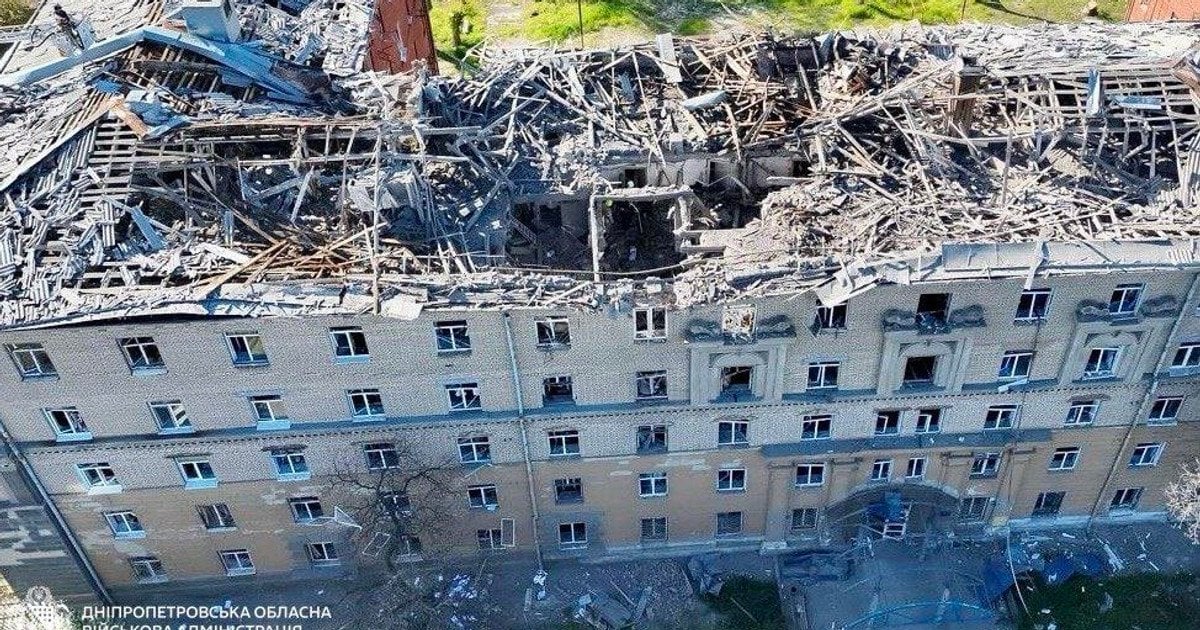 Дніпро під ударом РФ: пошкоджено гуртожиток, є постраждалі (фото)