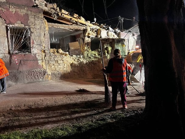 Внаслідок нічної атаки безпілотниками в Одесі під ударом опинилась інфраструктура та житловий сектор. / © Facebook / Сергій Лисак