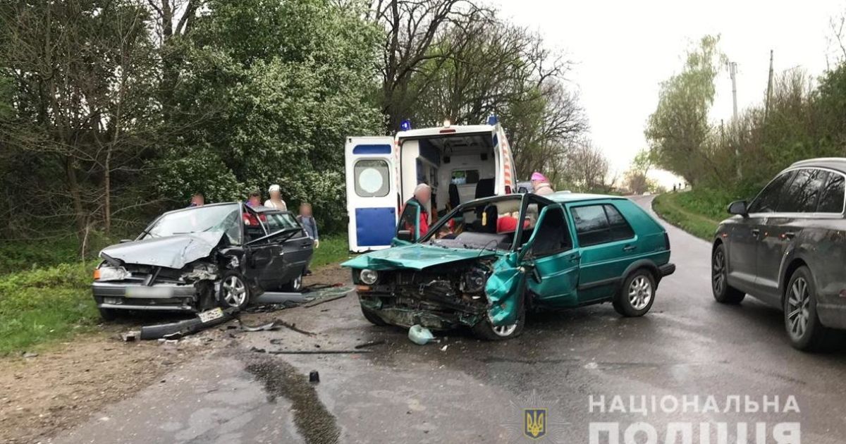 У Чернівецькій області сталася масштабна аварія, постраждала 9-річна дитина