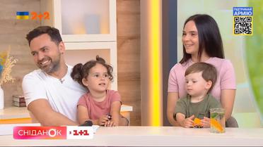 Ми ридали, бо хотіли додому - як родина ведучого "1+1" Тімура Мірошниченко повернулася додому
