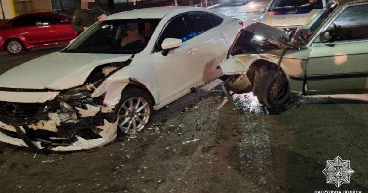 У Борисполі 20-річний п'яний хлопець на BMW влаштував аварію / © Патрульная полиция Киевской области / Facebook