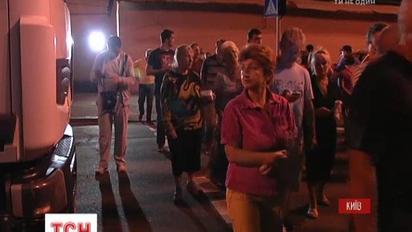 В Киеве конфликт местных жителей с застройщиком перерос в массовую драку