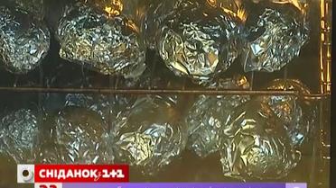 На Буковеле угощают запеченным картофелем