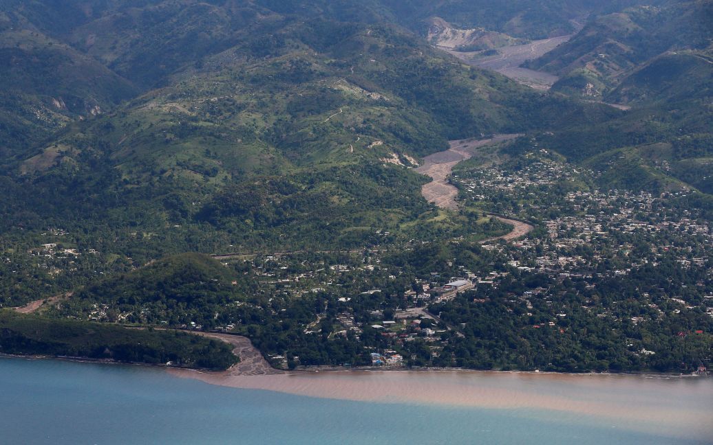 Наслідки урагану, що пройшов на Гаїті / © Reuters