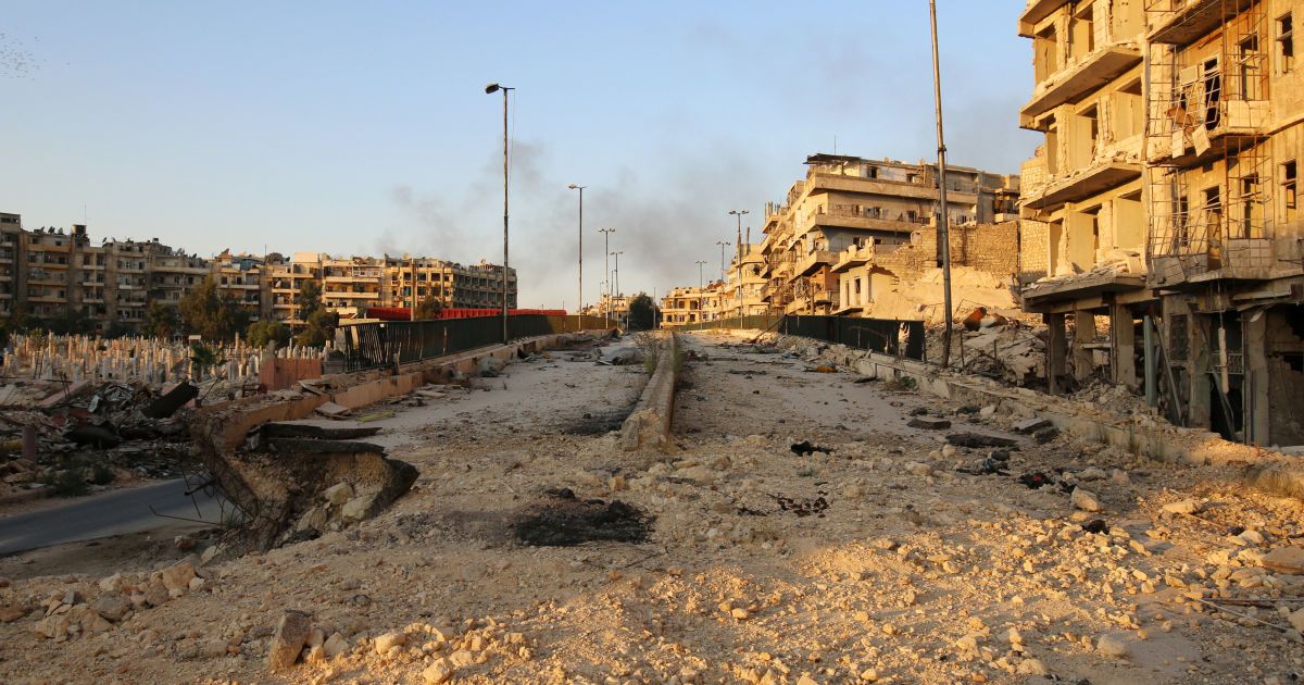 Алеппо вновь страдает от авиаударов: "гуманитарная пауза" в городе закончилась