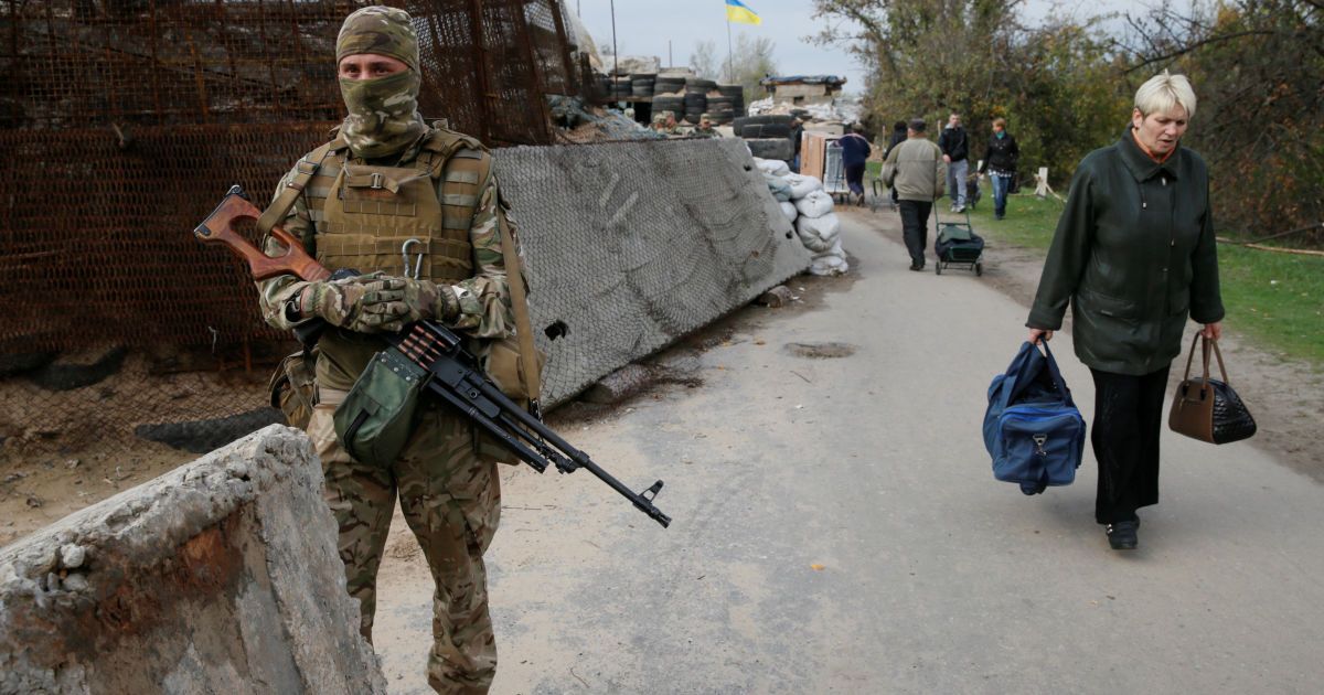 Бойовики вели снайперський обстріл біля контрольного посту "Майорськ"