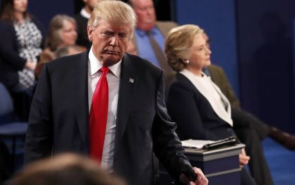 Трамп чи Клінтон: кому американці піднесуть гарбуза