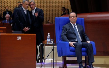 Олланд отказался сопровождать Путина во время визита в Париж