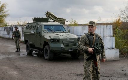 Бойовики гатять з важкого озброєння по українських позиціях. Дайджест АТО