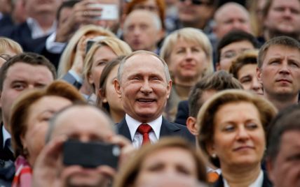 Вибори президента в Росії перетворять на "референдум про довіру Путіну" - Bloomberg