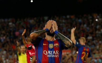 "Барселону" решил покинуть испанский защитник