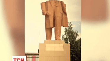 Памятник Ленину пытались снести в Валках на Харьковщине