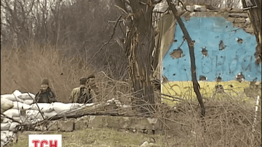 На Луганщині бойовики увечері обстріляли позиції українських військових неподалік Кримського