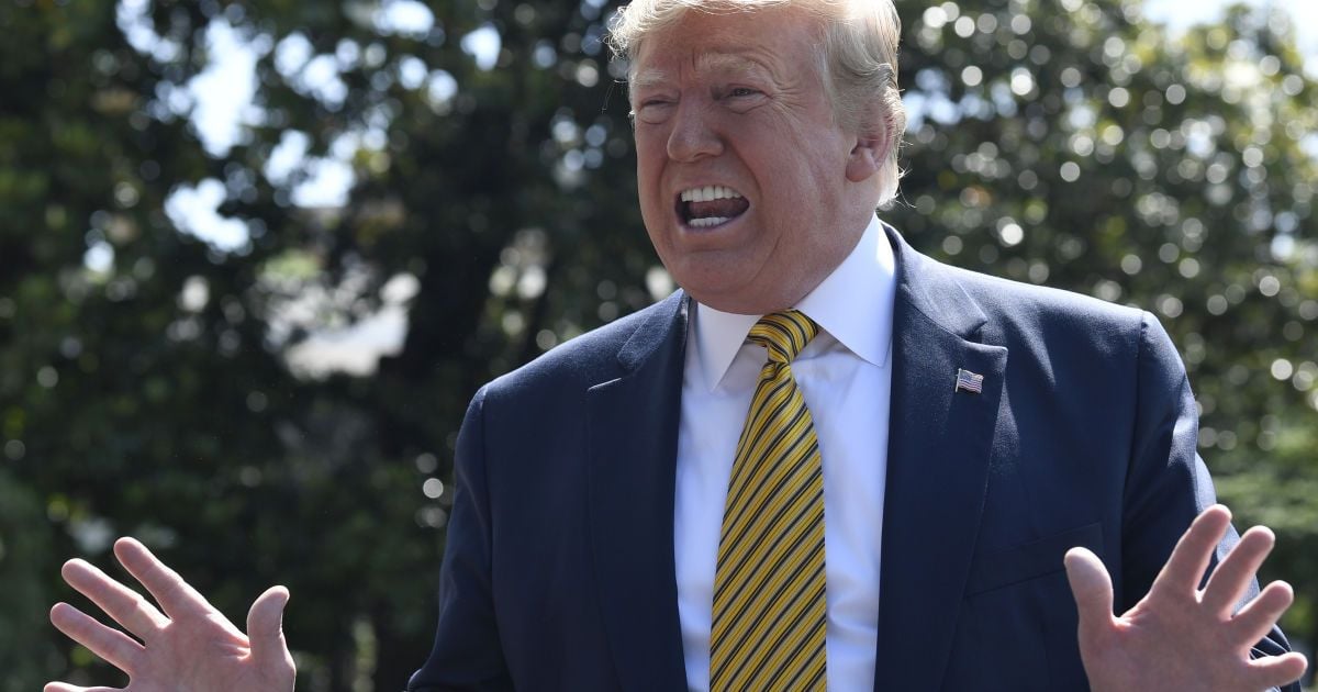 Трамп пока не собирается ехать в Украину - Волкер