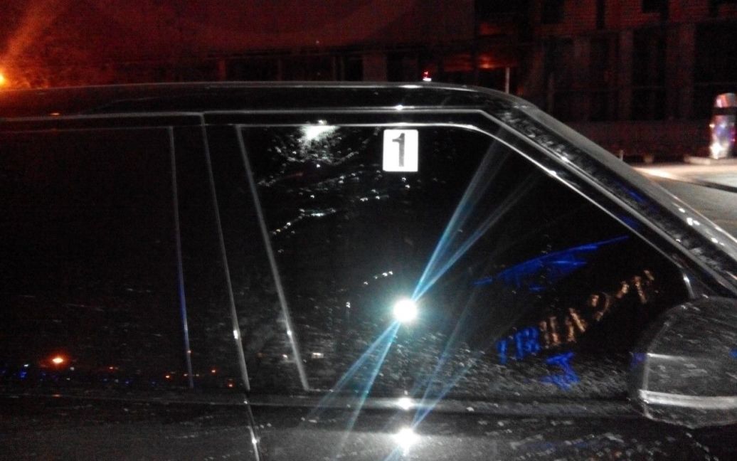 Увечері 14 січня на автомобіль, в якому їхав Сергій Рибалка, було скоєно напад / © прес-служба нардепа Рибалки