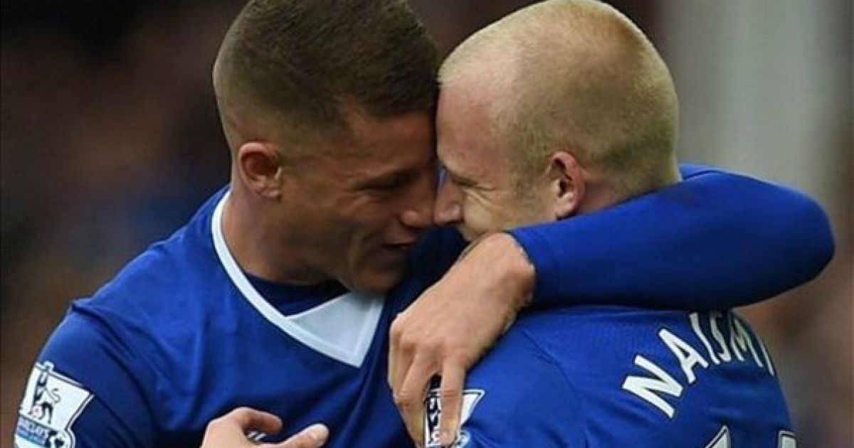 "Эвертон" забил три гола в ворота "Челси".