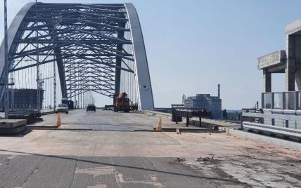 На будівництві Подільського мосту намагалися вкрасти 3 мільярди гривень: фото
