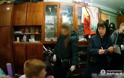 В Киеве задержали мужчин, которые избили охранника магазина до реанимации