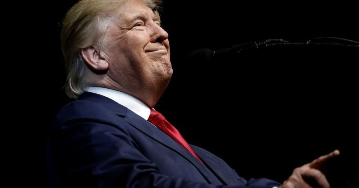 Я спокушав її, як повію. У США "злили" запис Трампа, у якому він розповідає про домагання жінок