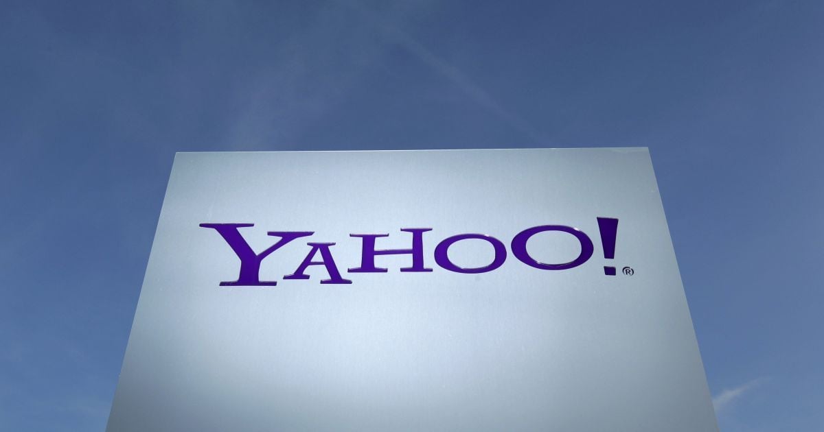 Yahoo таємно передає електронні листи американській розвідці - Reuters