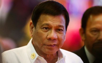 Власть Филиппин объяснила, почему скандальный президент сравнил себя с Гитлером