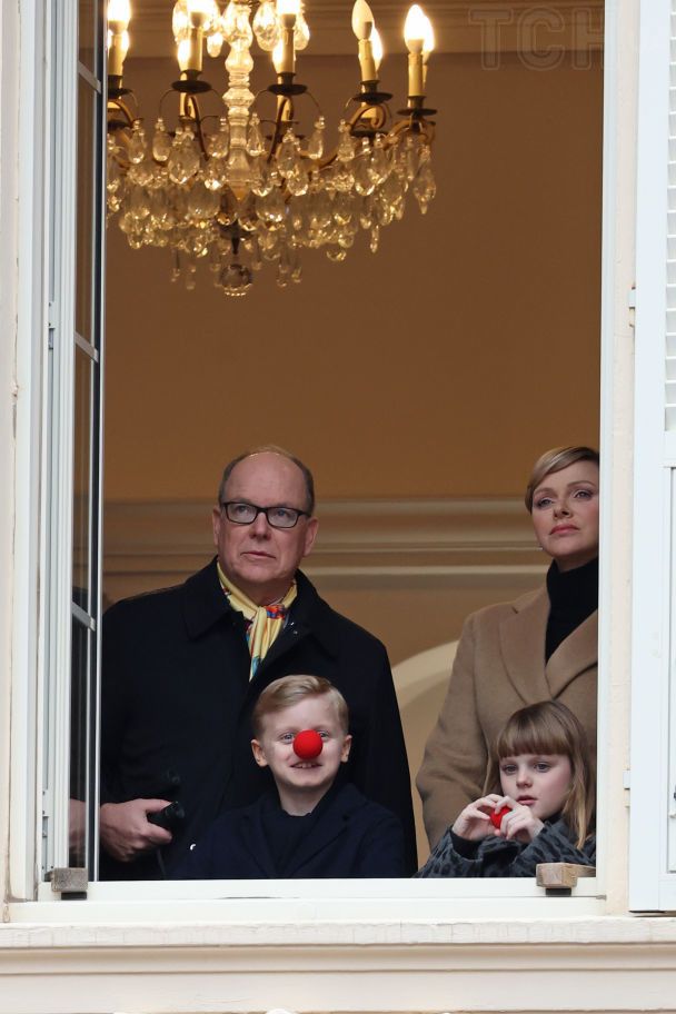 Княгиня Шарлін та князь Альбер II з дітьми — принцом Жаком та принцесою Габріеллою / © Getty Images