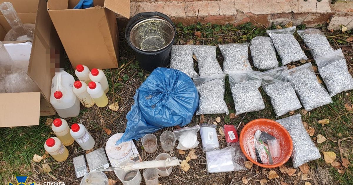 СБУ викрила міжрегіональне наркоугруповання, члени якого збували екстазі та ЛСД до столиці
