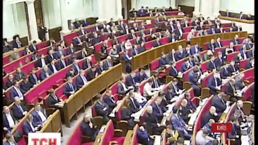 Сьогодні Рада спробує затвердити програму Кабміну і змінити кордони районів Донецької області