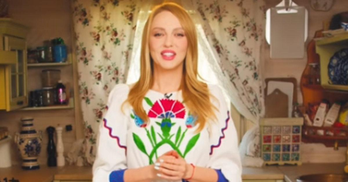 Оля Полякова
