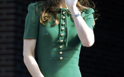 Кембриджи в Канаде: герцогиня Кэтрин вышла в свет в дорогом платье от Dolce & Gabbana
