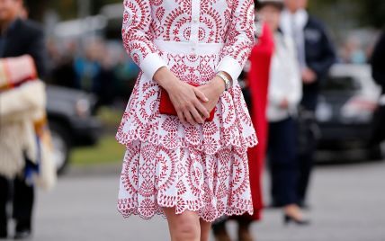 Битва образов герцогини Кембриджской: платье Jenny Packham vs наряд Alexander McQueen