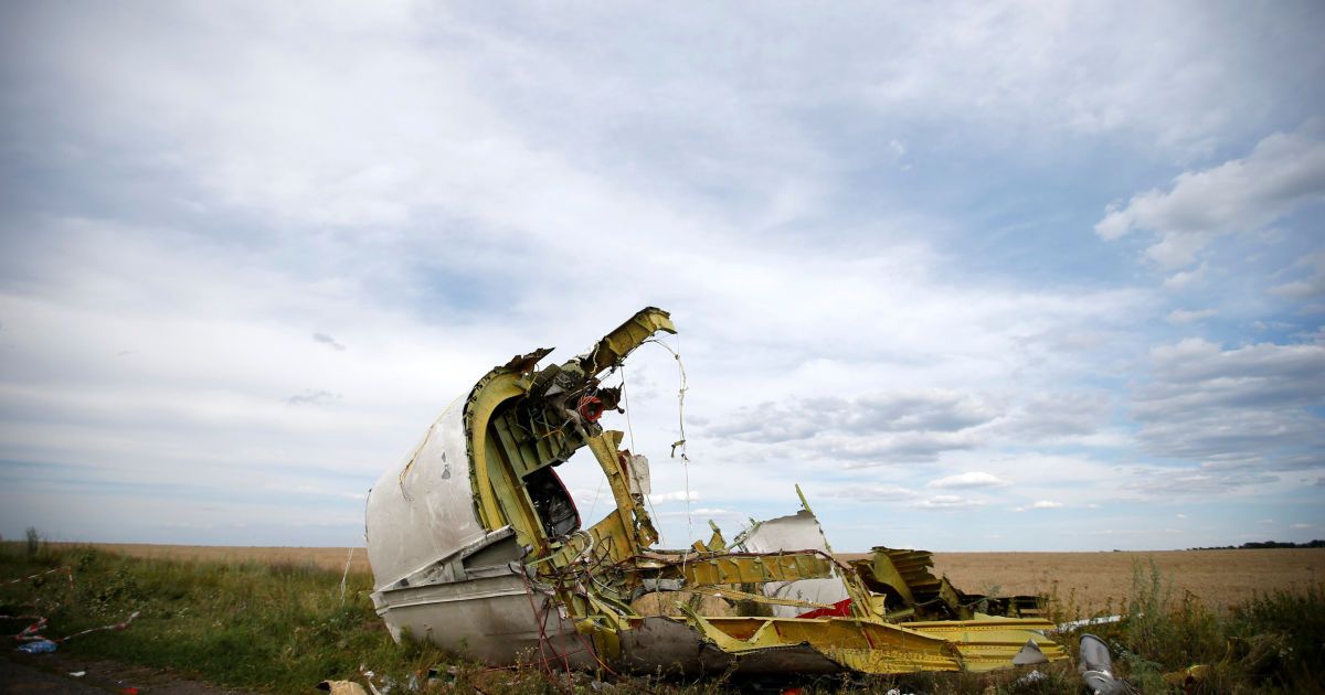 НАТО и ЕС призвали Россию признать свою вину в трагедии МН17