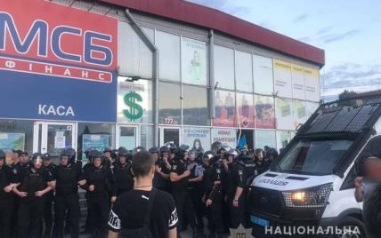 Нацкорпус та ветерани влаштували масову бійку у Харкові, постраждали журналісти